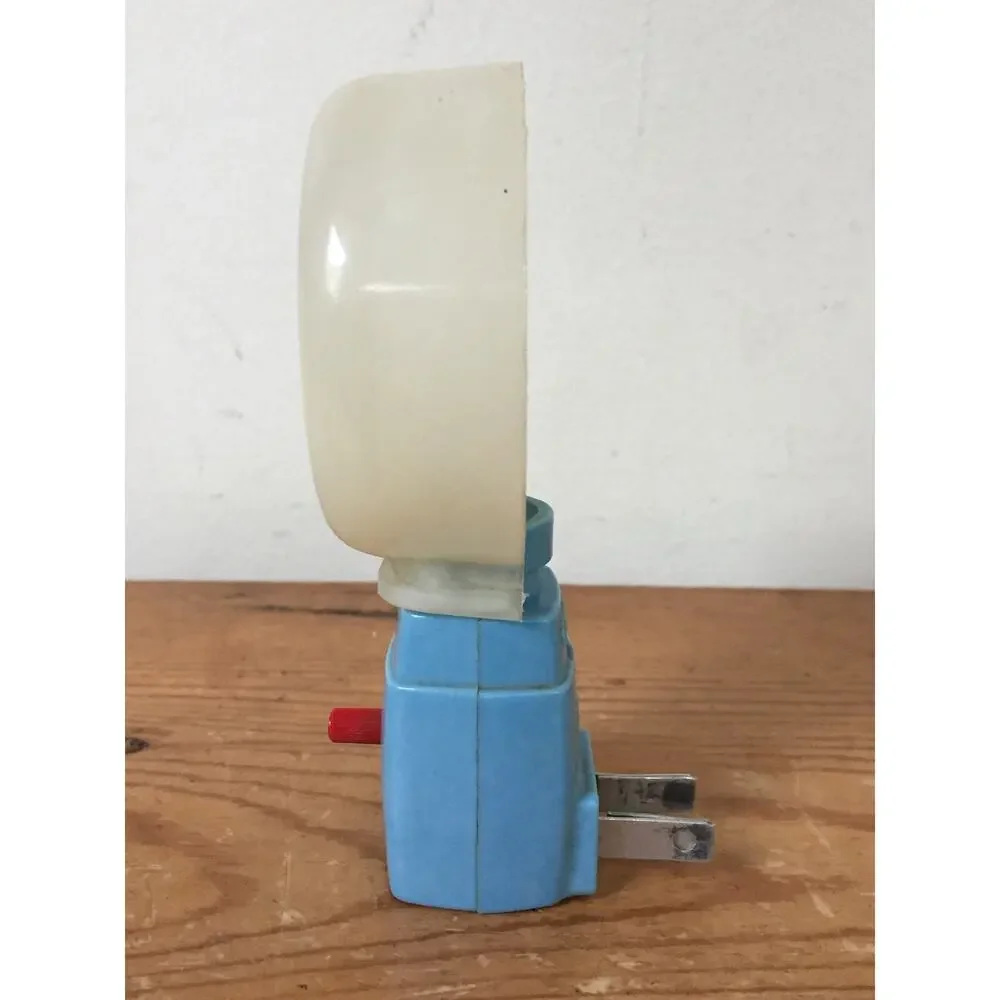 Vintage GEM Humpty Dumpty Sat On The Wall Childs Night Light Nursery Outlet Lamp